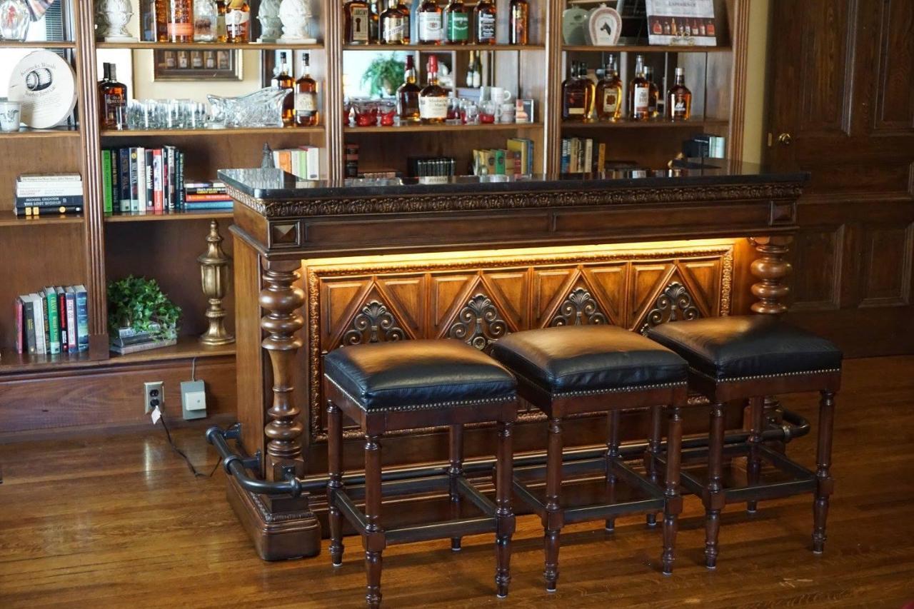 Louisville Bourbon Inn 外观 照片