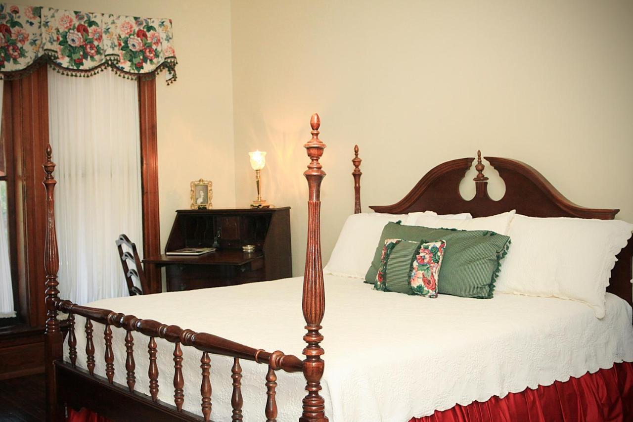 Louisville Bourbon Inn 外观 照片